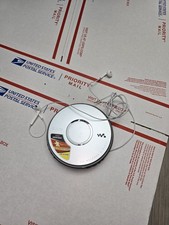 Sony Walkman D-EJ011 CD R/RW Portable CD Player G-Protection Digital Mega Base