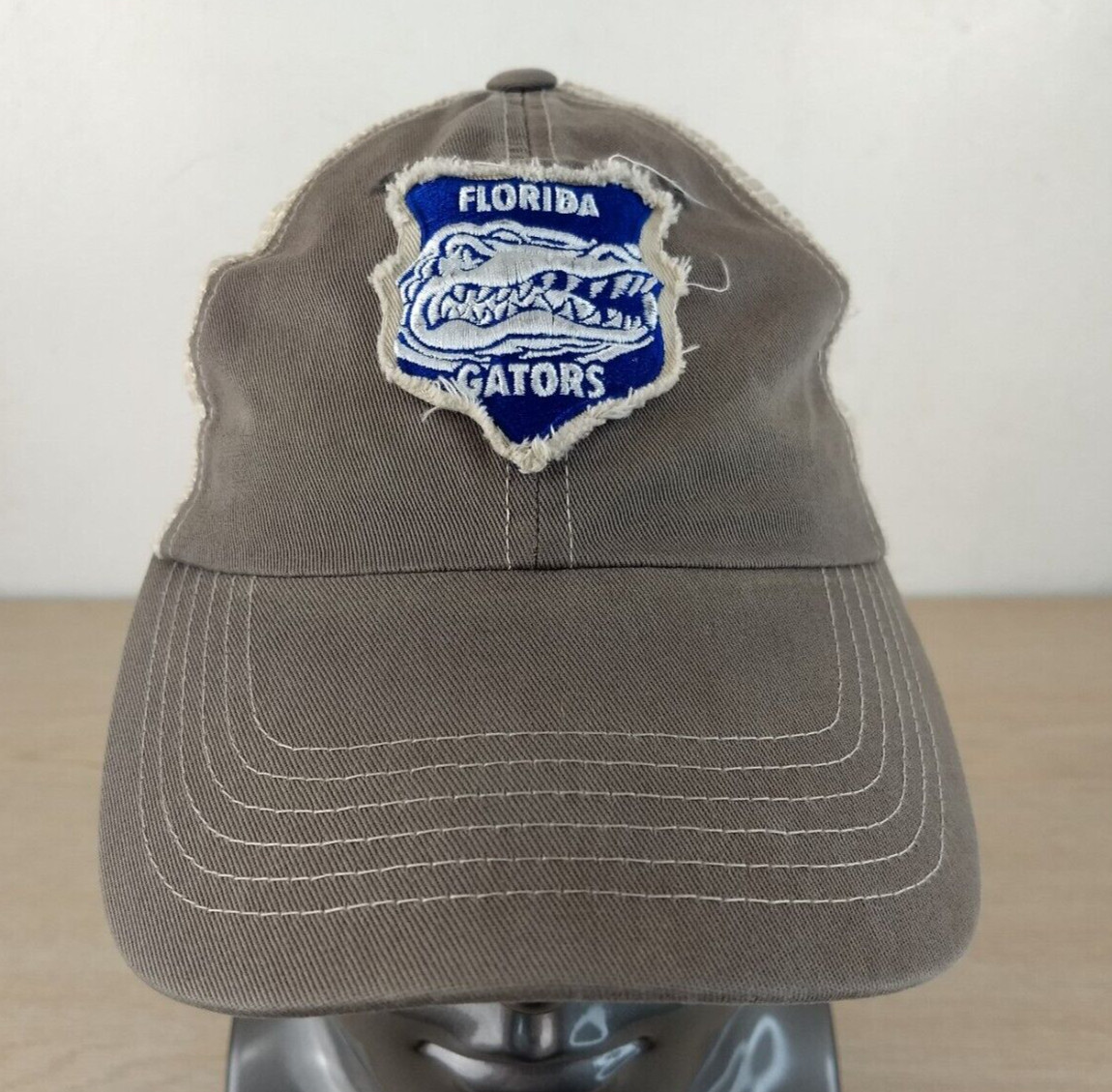 FLORIDA GATORS PATCH ADJUSTABLE SNAPBACK TRUCKER/… - image 1