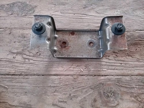 Chevrolet Blazer S10 - Halterung Mittelkonsole