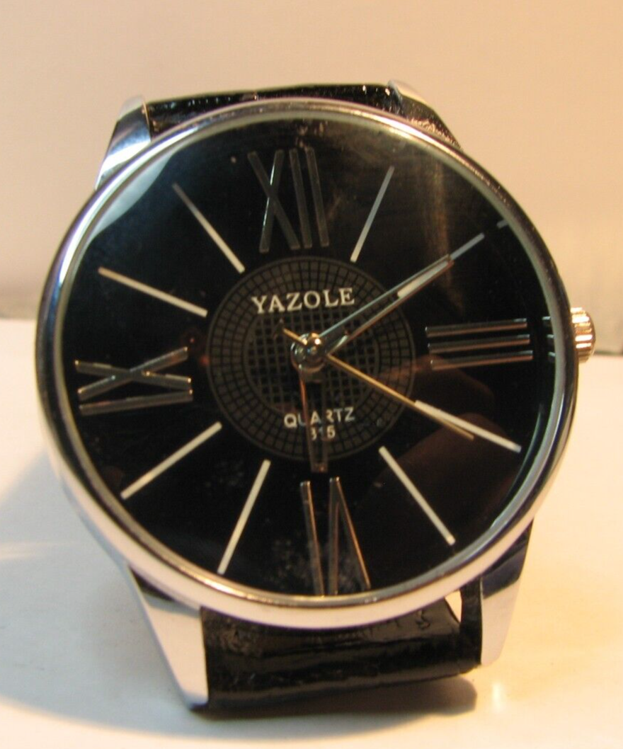 Yazole Quartz Watch with New Leather Bracelet