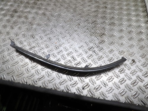 Audi A8 D2 Leiste 4D0853208L Rechts Scheinwerfer Schwarz LZ9U Bj.1999