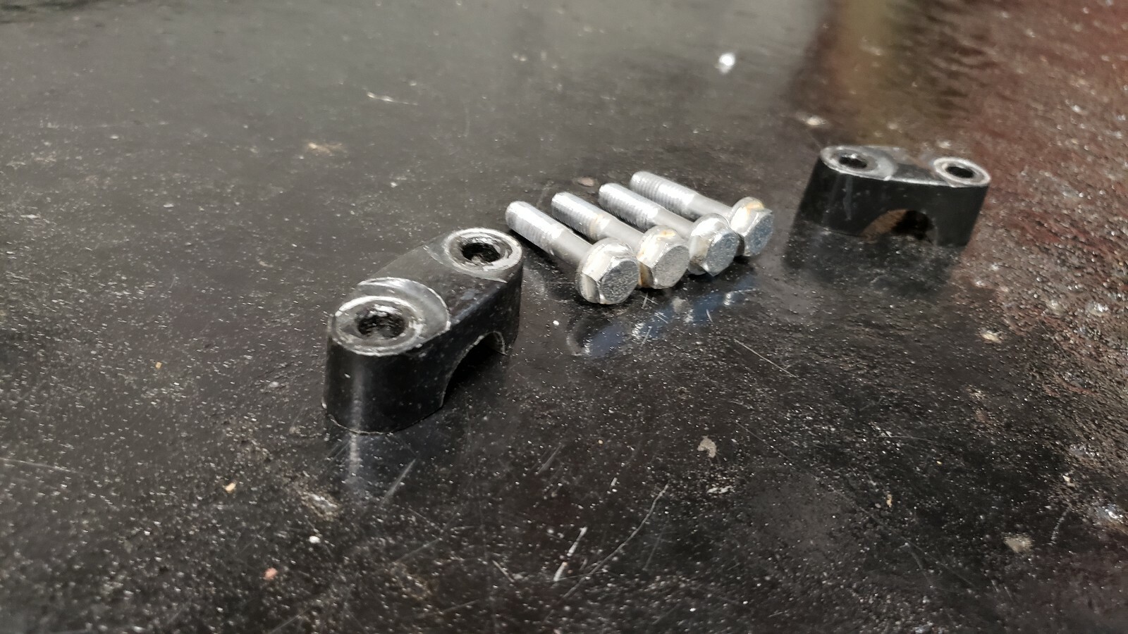 Honda CB750 sohc CB 750 original handlebar mount bracket set w bolts