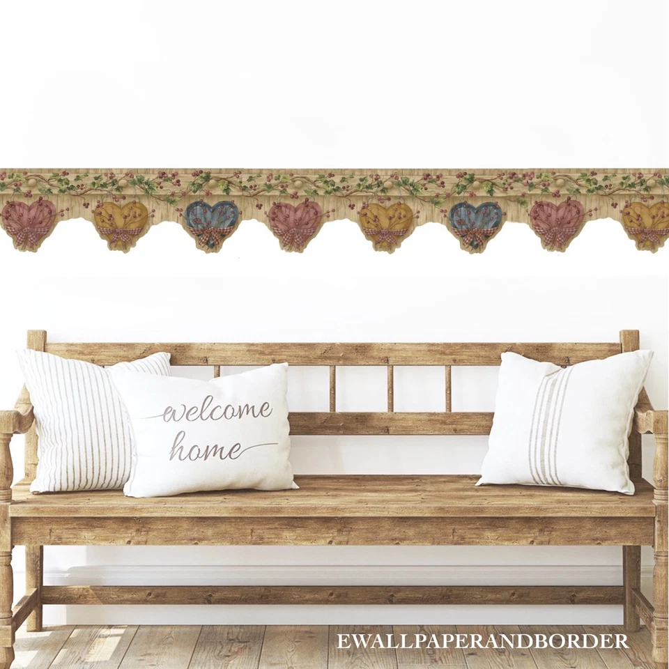 Corazones festoneados sobre madera rústica marrón con borde de papel tapiz de bayas - NUEVO Foto 2 de 4