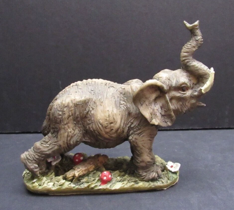 Estatuilla de elefante de resina de la colección K Foto 2 de 4