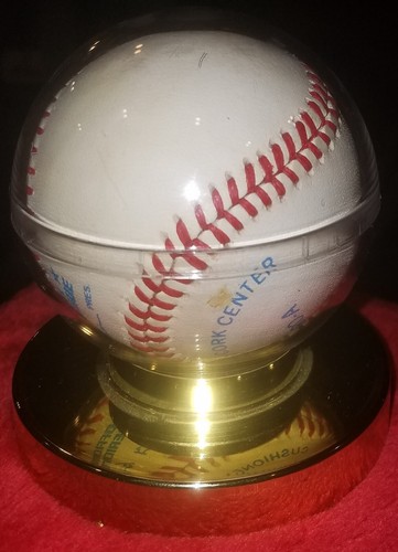 1990 Brooks Robinson Auto Baseball Major League Team Logo in Holder Make Offer - Picture 3 of 7