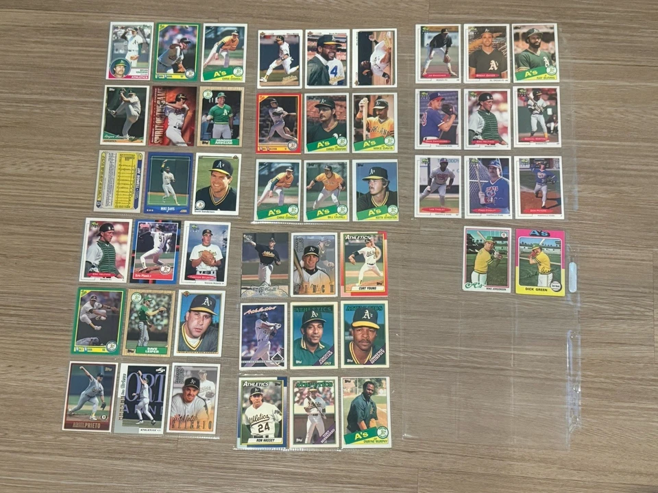 Lote de tarjetas de béisbol de colección del equipo de atletismo de Oakland MLB estrellas a granel insertos de novatos Foto 2 de 4