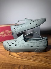 Zoccoli slip on Vans Trek UK 11 verde ambiente con scatola