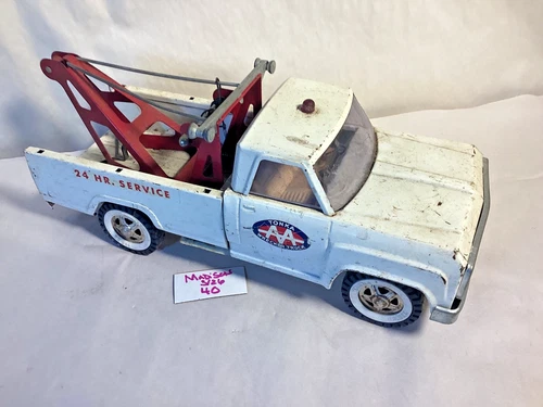 Vintage Tonka pressed steel AA wrecking service tow truck