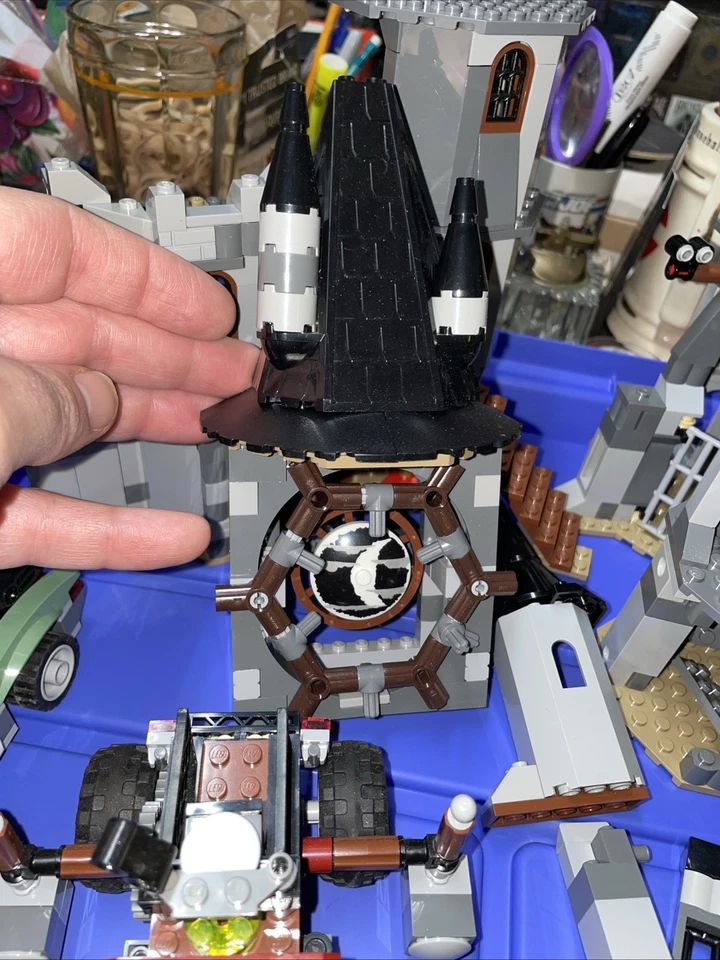 Lote de piezas Monster Fighters Crazy Scientist & Monster Vampire Castle Zombie Bride Foto 2 de 4