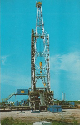 OIL ''Black Gold'' Oil Drilling Rig, ''Titan of the Southwest'' Vintage Postcard 