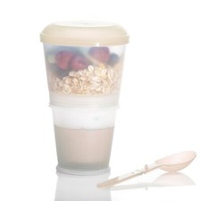 4 Stück Müsli-to-go-Becher mit isoliertem Milchkühlfach & Löffel Müslibecher