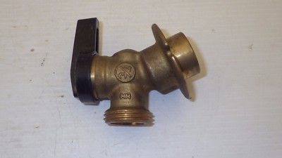 hose bibb with flange