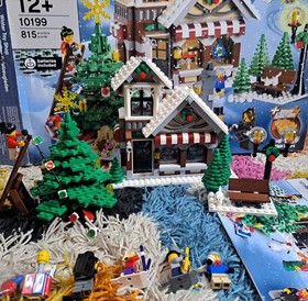 LEGO 10199 Winter Village Toy Shop Advanced Models Complete w/ Manual & Box