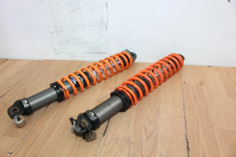 PAR de Amortecedores Frontais Arctic Cat M8 2007 17,5" - Imagem 2 de 4