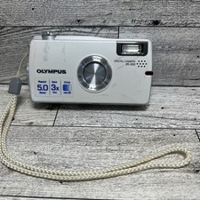 Olympus IR-300 Compact Digital Camera 3x Zoom 5.0 Megapixel UNTESTED FOR PARTS