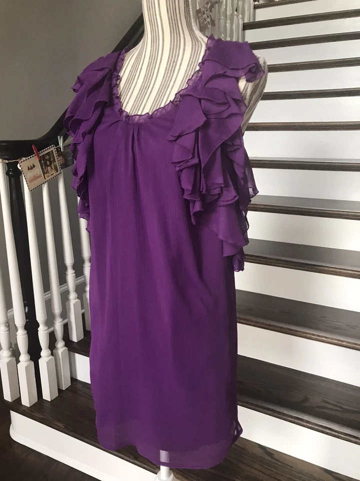 Vestido para mujer GO INTERNATIONAL sin mangas púrpura con volantes forrado transparente talla 3 Foto 4 de 4
