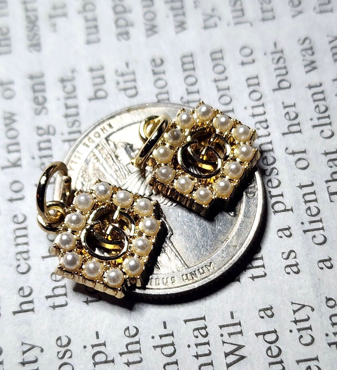 Gucci 12mm Mini Square Gold Pearl Buttons 2-Piece Set-image