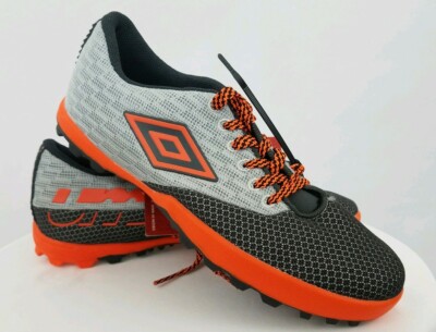 umbro turf shoes