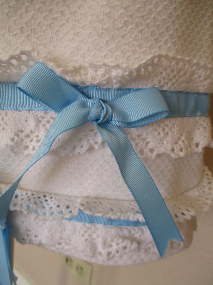 Vestido De Colección Y2K Betsey Johnson Blanco Algodón Piqué Crochet Encaje Azul Cinta Borde 6 Foto 4 de 4