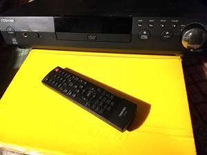 Toshiba SD-3107 - DVD-Player - CD - mit Super Laser Fernbedienung - sehr gut gebraucht