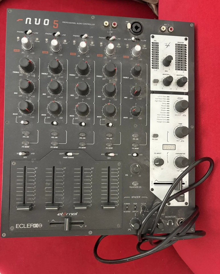 Table de mixage DJ Ecler Nuo 5 professionnelle très peu servi - Photo 1/1