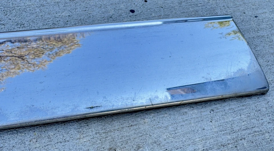 Chrysler New Yorker 1984-1988 sedán de 4 puertas LF puerta basculante moldura moldura inferior OEM Foto 4 de 4