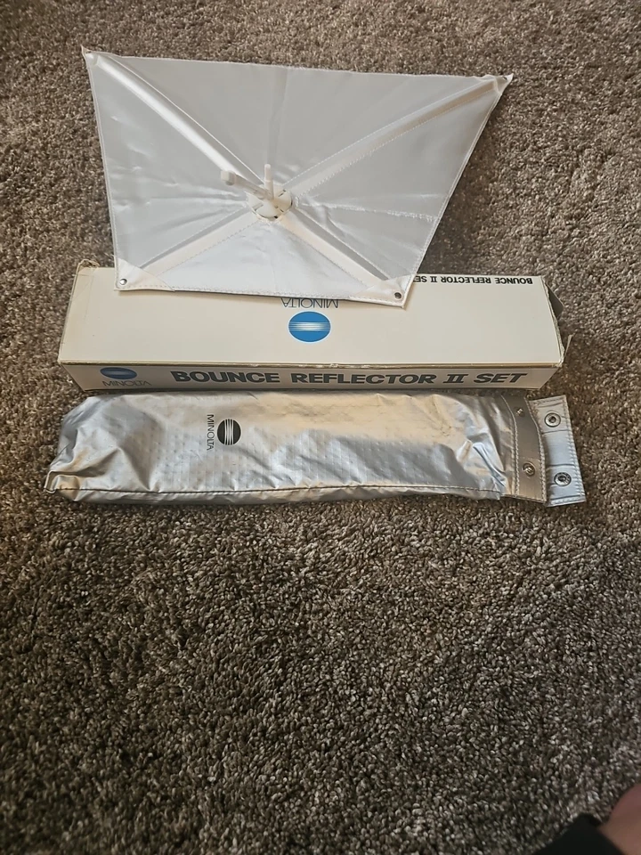 Juego de accesorios flash Minolta Bounce Reflector II en caja Foto 2 de 3