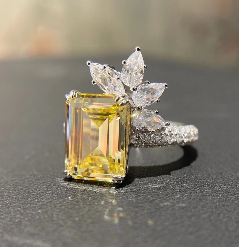 Pendentif Fleur En Argent 925 – Serti Citrine 0.75 Ct Et Diamants – Chaine Rolo 18 Pouces – Neuf Sans Emballage