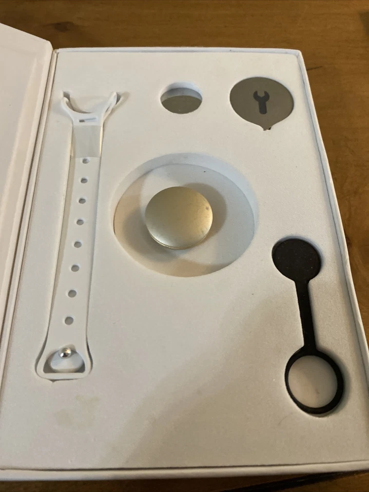 Misfit Shine - Monitor de actividad y sueño banda blanca Foto 4 de 4