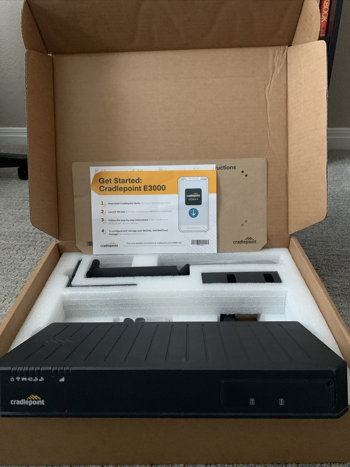 Cradlepoint E3000C18B Wireless Enterprise Rackmount Router