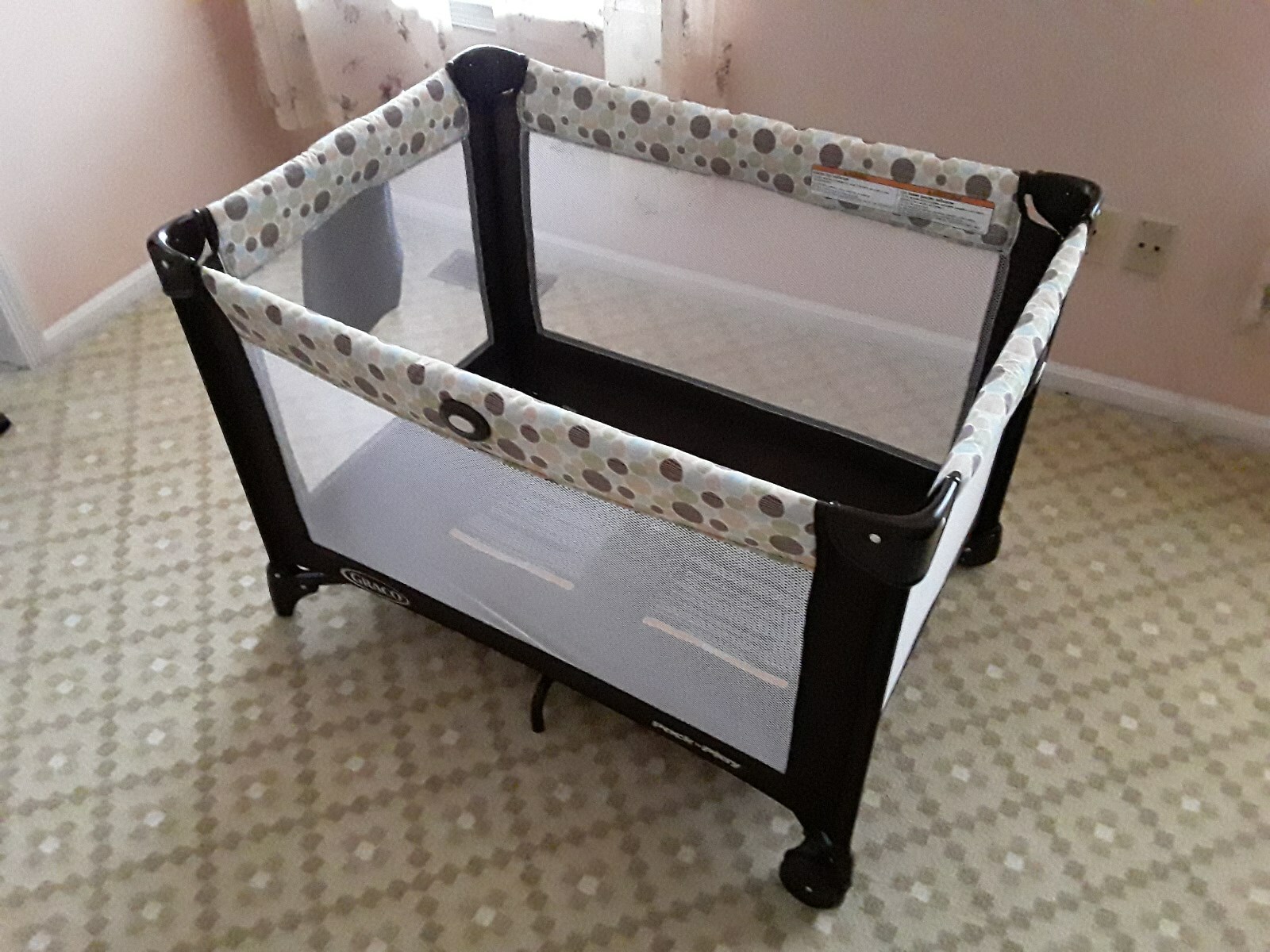 pack and play easy to fold