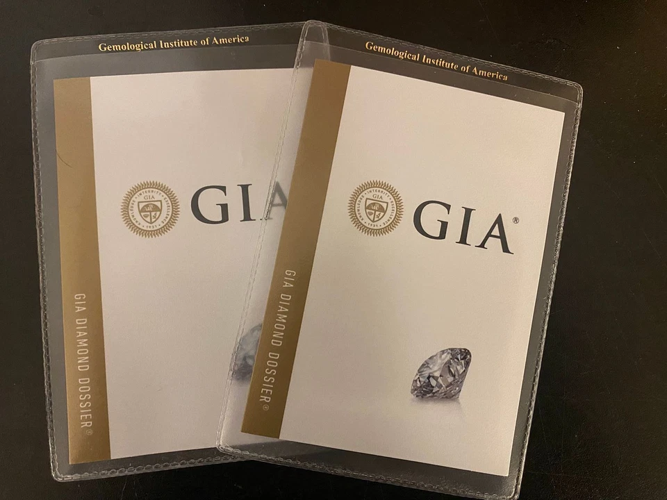 Aretes de diamantes naturales de peso total de medio quilate color VS2 certificados por GIA Foto 4 de 4