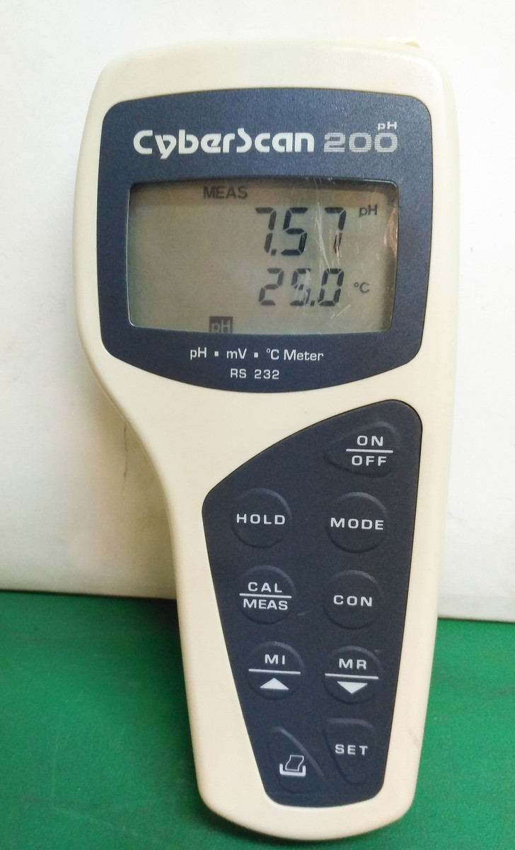 がー 10489 EUTECH INSTRUMENTS PH/MV/C METER CYBERSCAN PH 200 | eBay