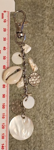 Real Shell Keyring / Bag Charm Metal Star & Hammered Metal Circle š - Picture 6 of 13