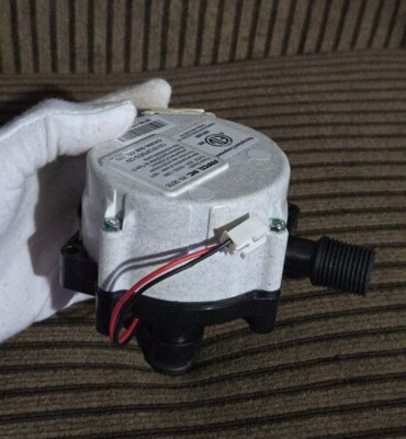 Fafco 08795 Non-Submersible Solar Pump 12v. CS-0512PMD3-12V. Water/Pool 190°F