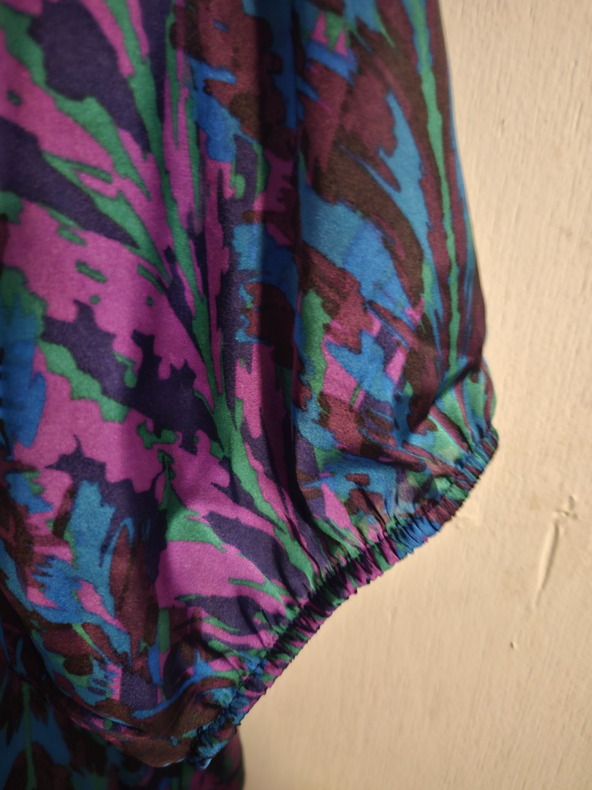 Express Small Blouse Multicolor Partially Exposed… - image 5