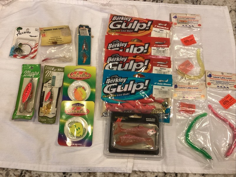 Vintage Lot Fishing Lures, Lot Of 15.  Includes Mepps,Accardo, New Old Stock.