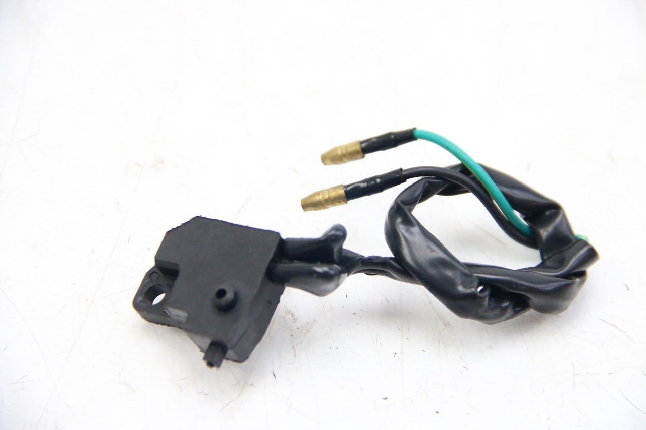 RIGHT STOP LIGHT SWITCH - JM MOTORS EVOLIS 4T 50 (2018 - 2022)
