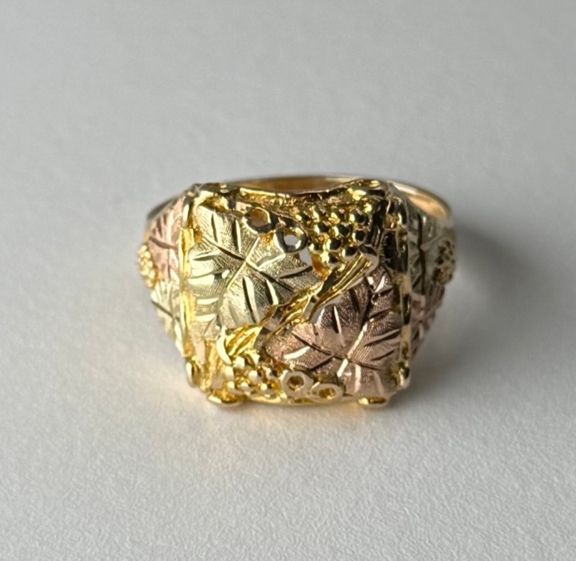 Vintage Landstrom's Men's Black Hills Gold Ring 10K Size 12.5 9.58