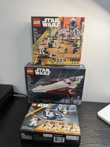 Lego Set Lot Set #75372, 75333, And 75359