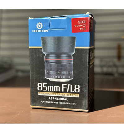 85mm f/1.8 (Portrait Objektiv ) manuell für Canon EF (von Lightdow) wie Neu!