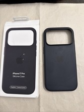 GENUINE Apple Silicone Case with MagSafe FOR iPhone 17 PRO 6.3  Black USED 