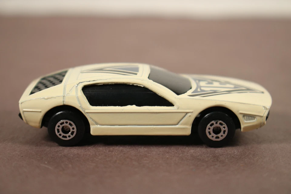 Vintage Matchbox White Super G.T.  Lamborghini Marzal LQQK - Image 3 of 4