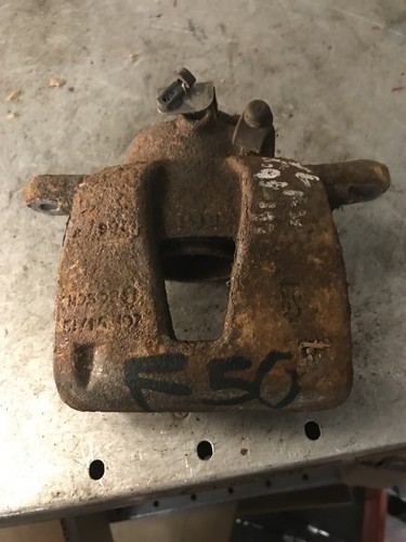 BREMSSATTEL VORNE  LINKS   34111160345