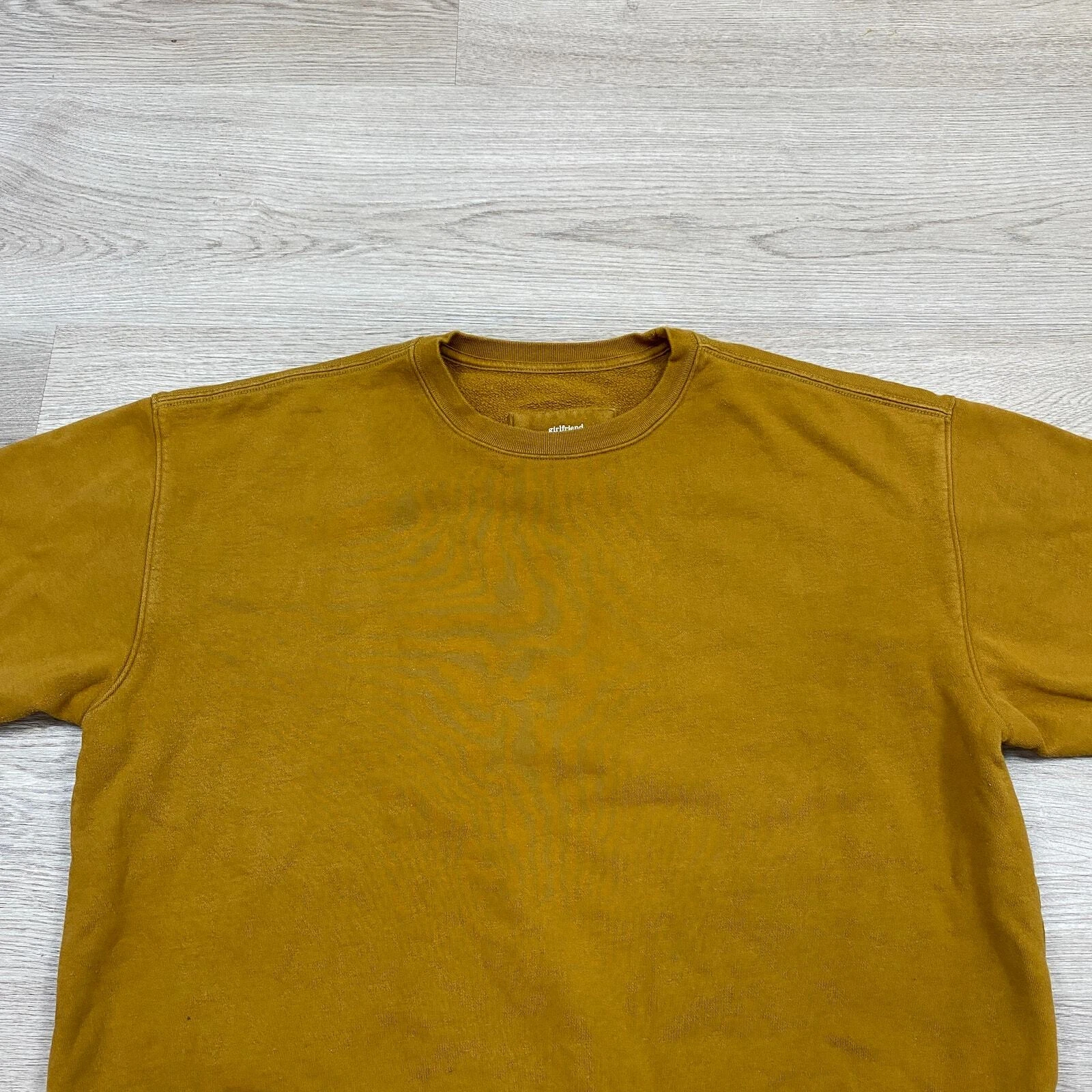 girlfriend-collective cropped crewneck loungewear sweatshirt