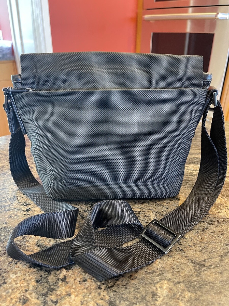 TUMI 68803 DPB『MINI by Tumi』メッセンジャーバッグ TUMI 68803 DPB MINI Messenger bag Black Nylon All-Season