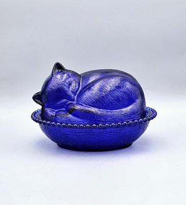Cobalt Blue Glass Cat On Nest Covered Dish Figurine Decorative Collectible 