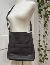 THE SAK Iris Pebbled Leather Adjustable Crossbody Purse Shoulder Bag Grey B53