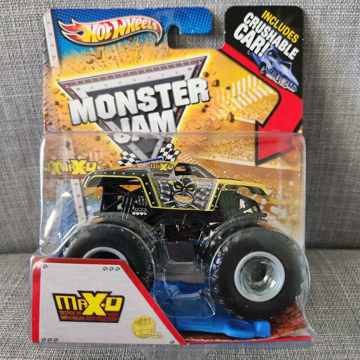 hotwheels monster jam 日本未発売 入手困難 NIP Hot Wheels Monster Jam Max-D Monter Truck W/Crushable Car 1st