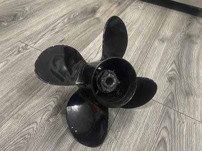 SOLAS Propeller 10,5 x 13 für Honda 35 40 45 50 60 PS 4-Blatt